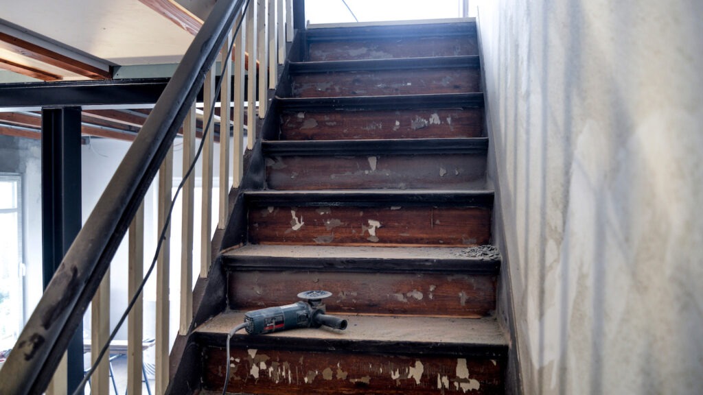 Sanierte Betontreppe mit neuer Beschichtung in Hannover